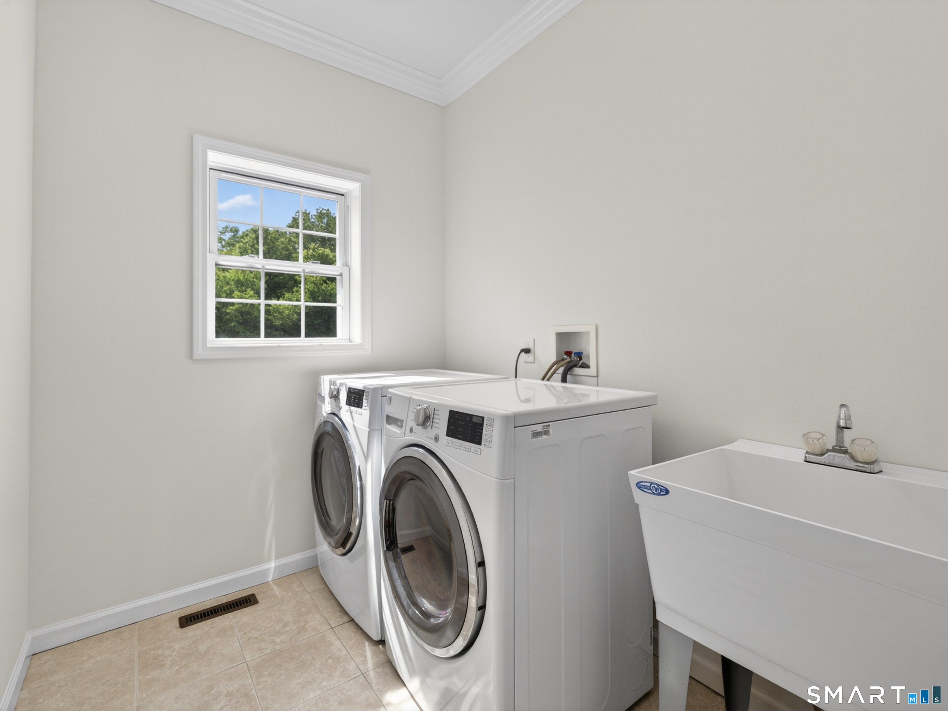 20 Upper Kensington Drive East Lyme CT 06333