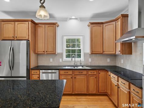 20 Upper Kensington Drive East Lyme CT 06333