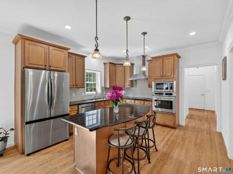 20 Upper Kensington Drive East Lyme CT 06333