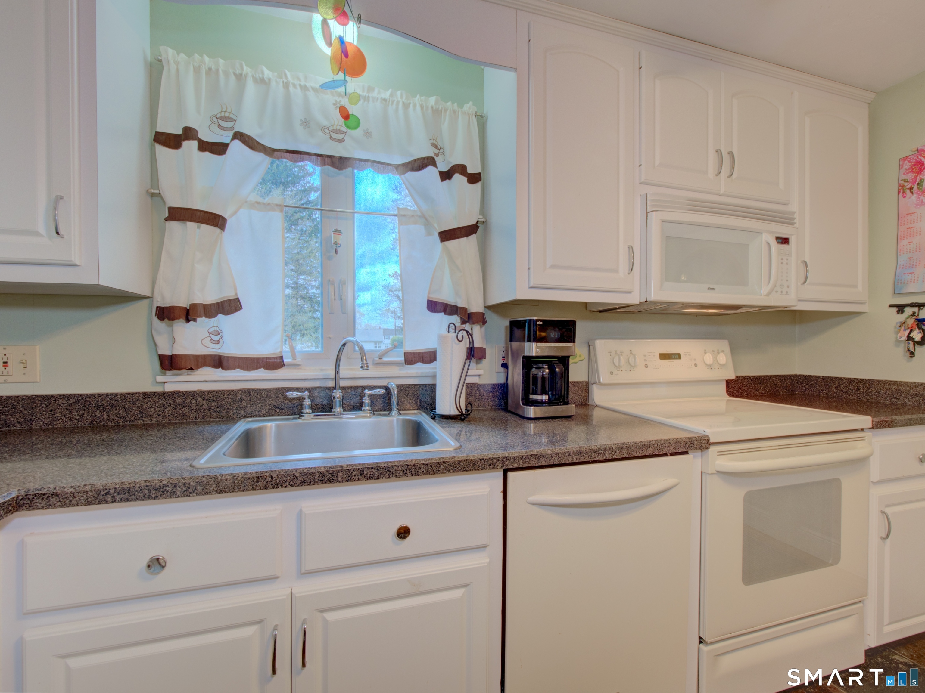 41 Sawka Drive East Hartford CT 06118