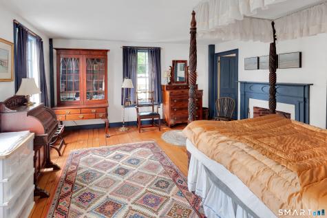 37 Main Street North Stonington CT 06359