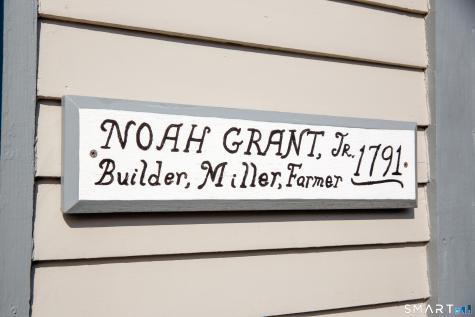 37 Main Street North Stonington CT 06359