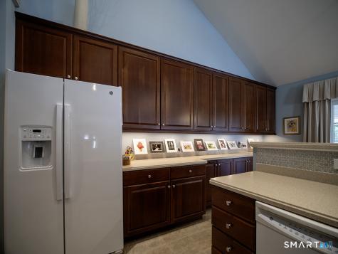 3 Wadsworth Lane Cheshire CT 06410