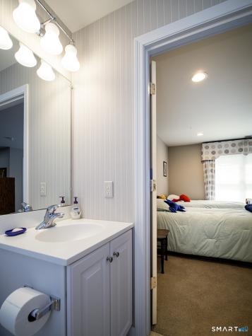 3 Wadsworth Lane Cheshire CT 06410