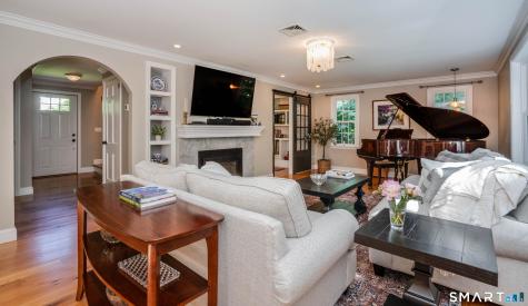 57 Woodridge Circle West Hartford CT 06107