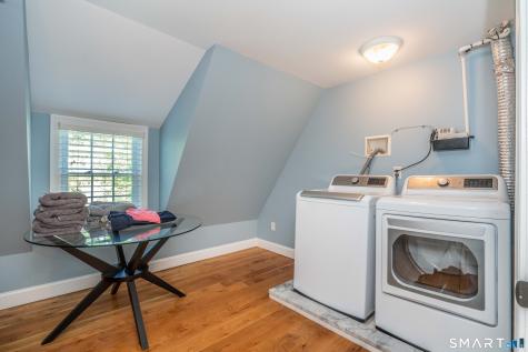 57 Woodridge Circle West Hartford CT 06107