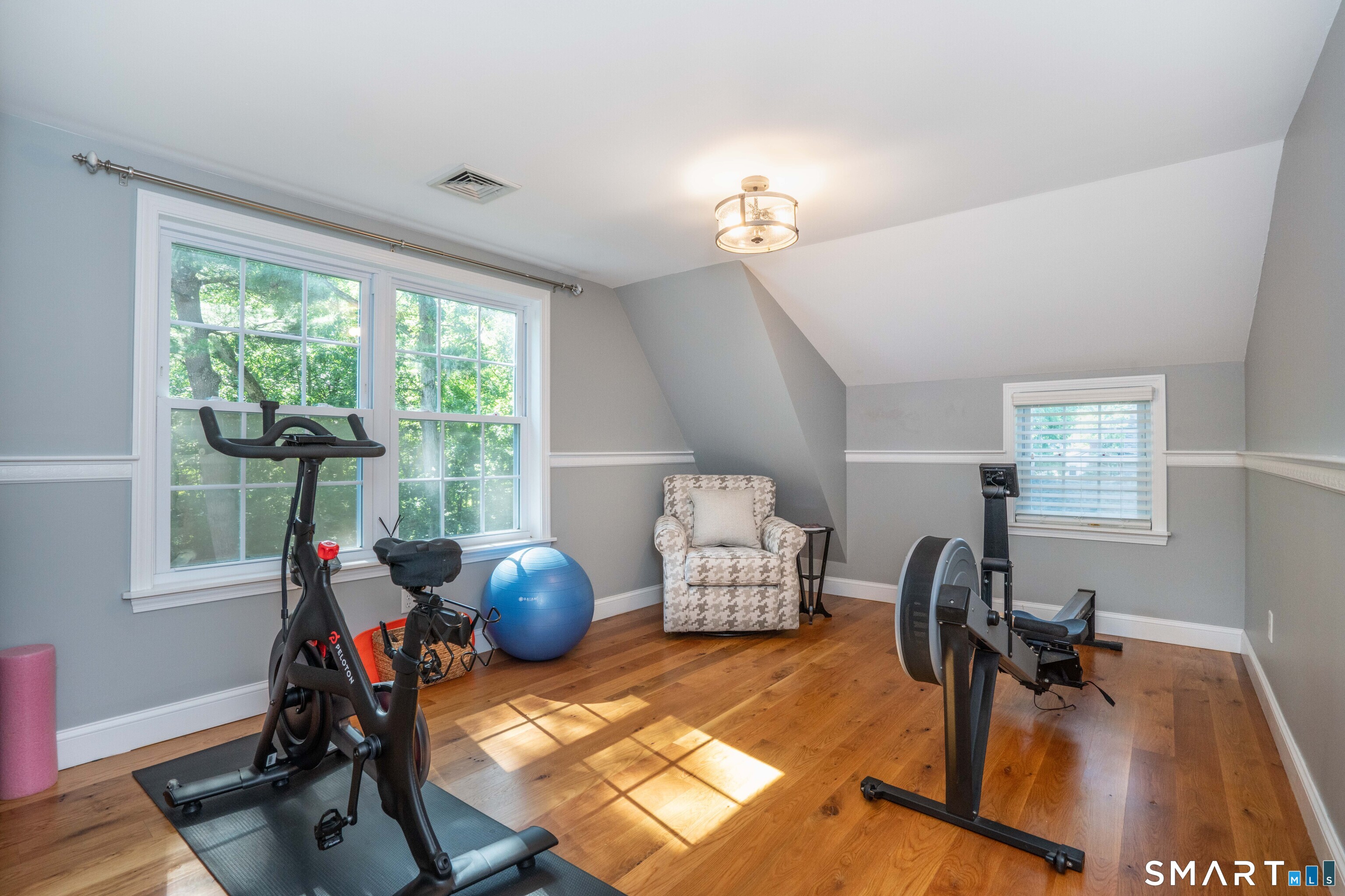 57 Woodridge Circle West Hartford CT 06107