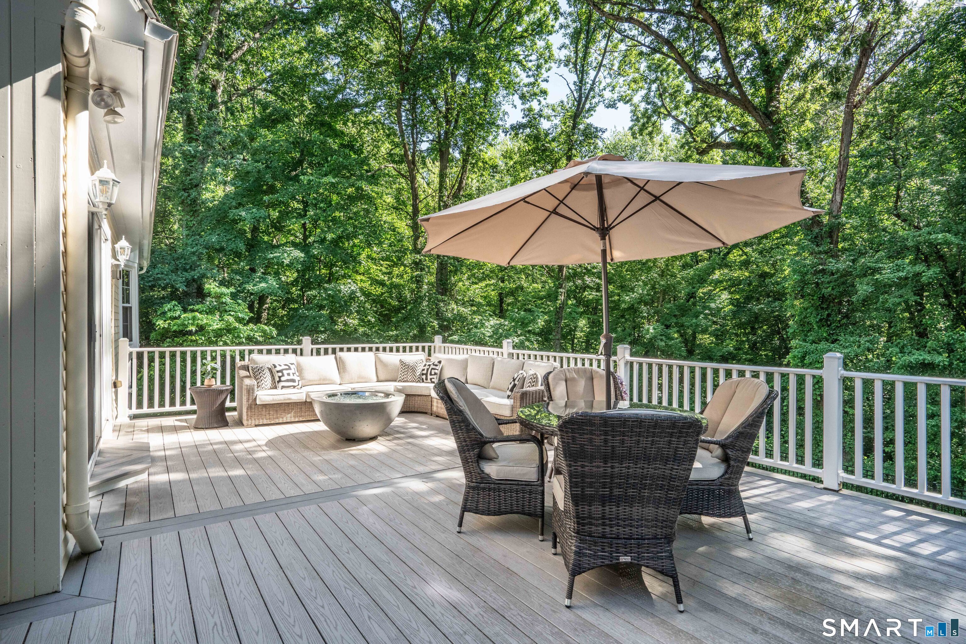 57 Woodridge Circle West Hartford CT 06107