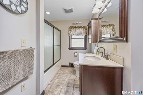 15 Country Drive Norwich CT 06360