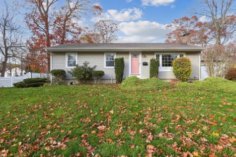 42 Westwood Drive Groton CT 06340