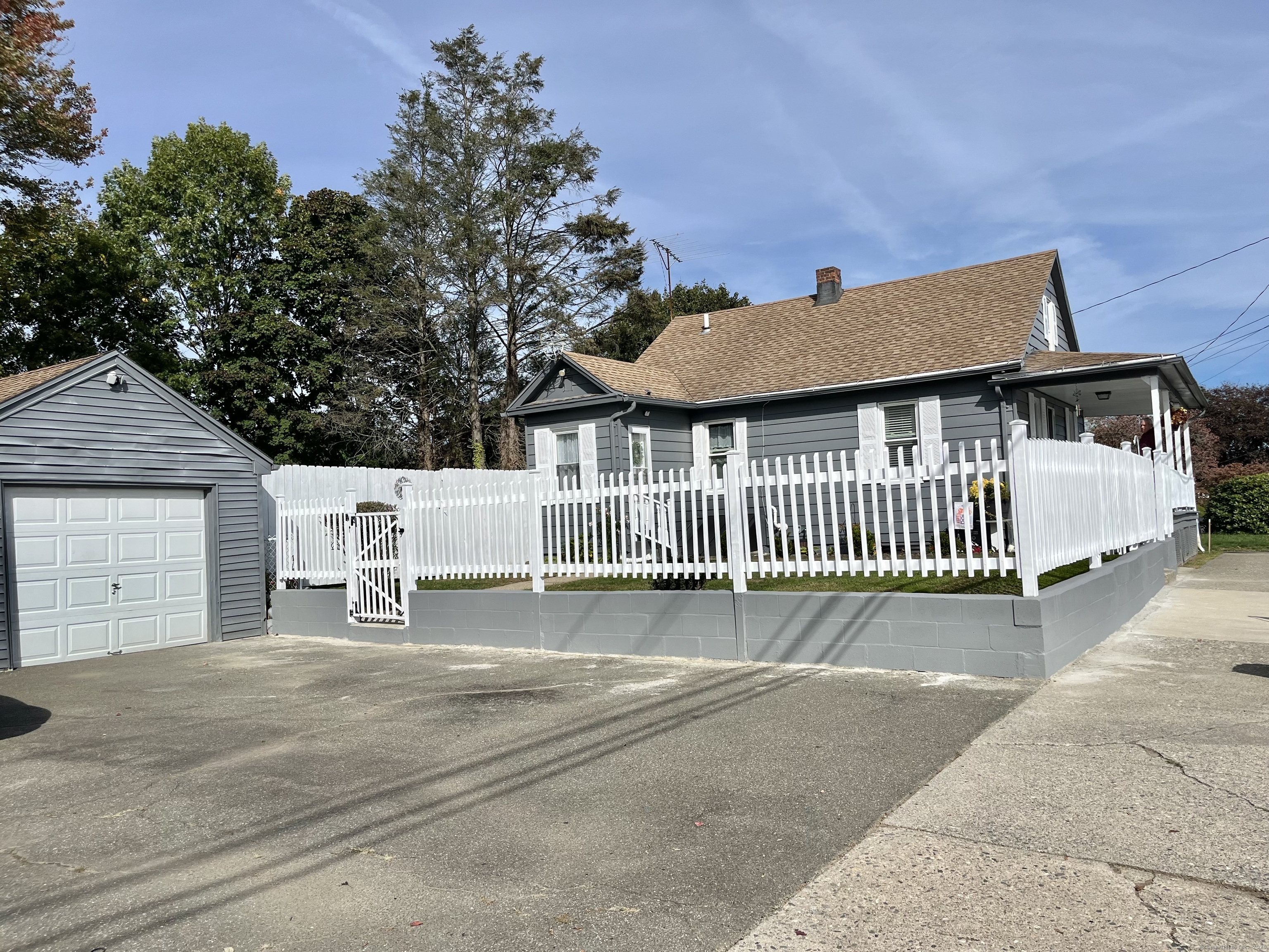 604 Birmingham Street Bridgeport CT 06606