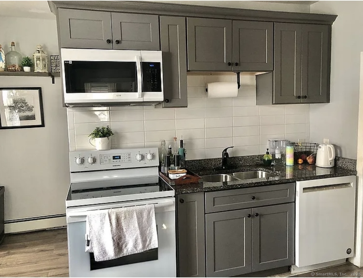 604 Birmingham Street Bridgeport CT 06606