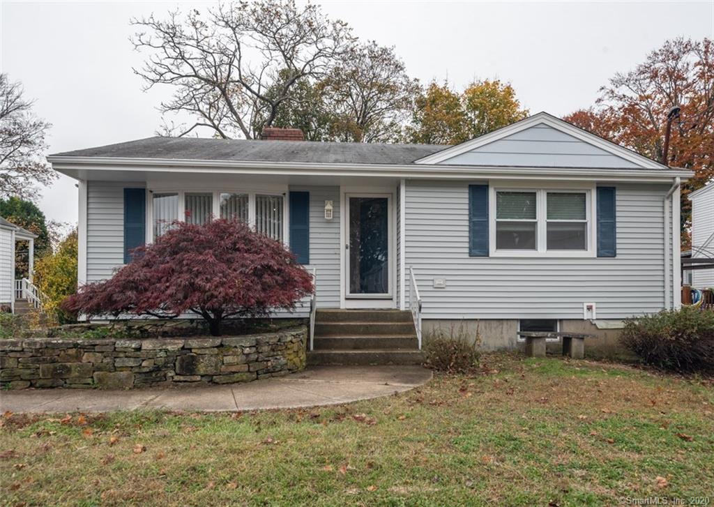32 Mahan Street New London CT 06320