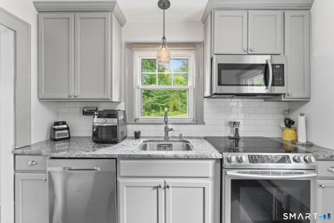 5 Richards Grove Road Waterford CT 06375