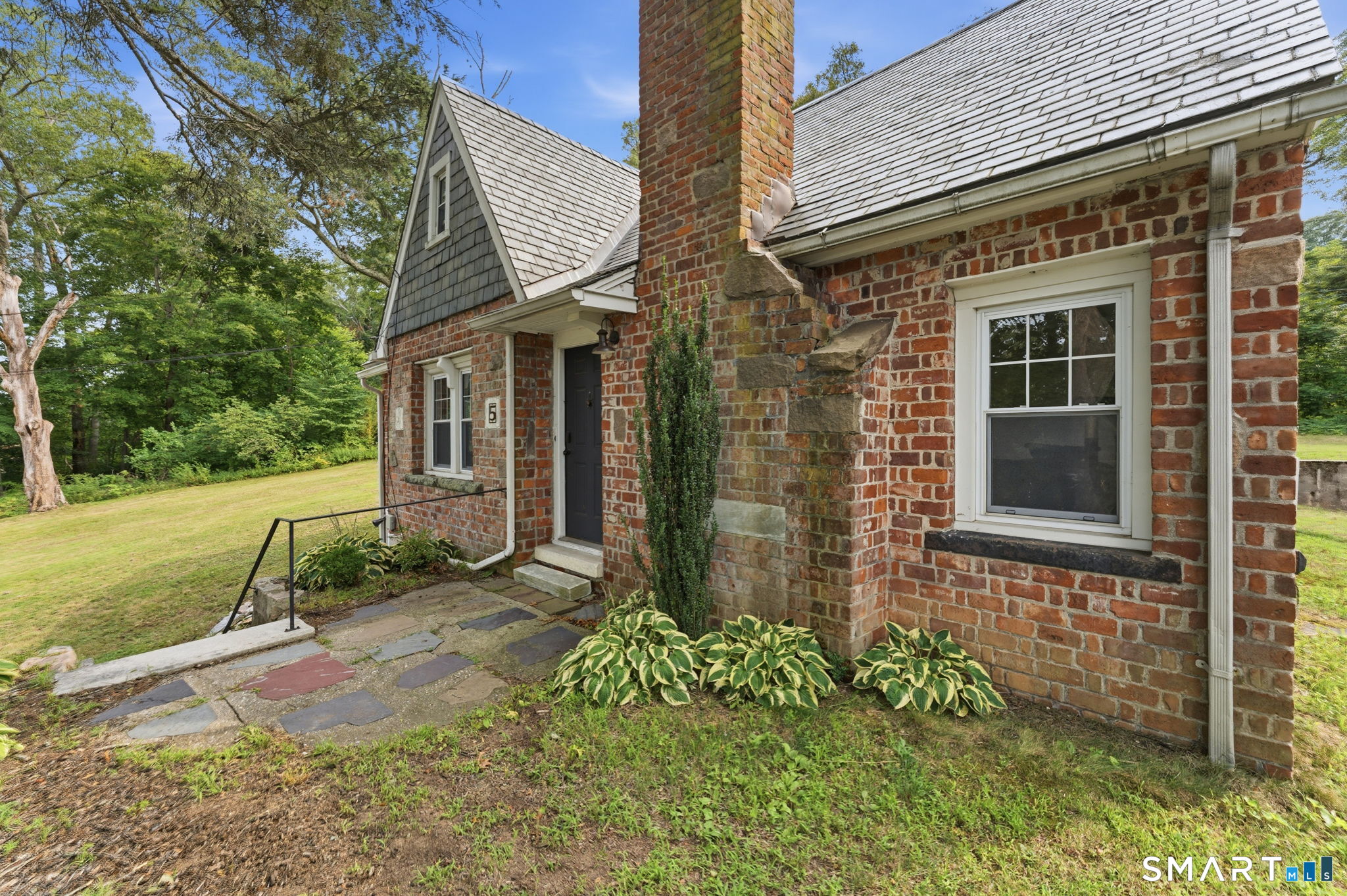 5 Richards Grove Road Waterford CT 06375