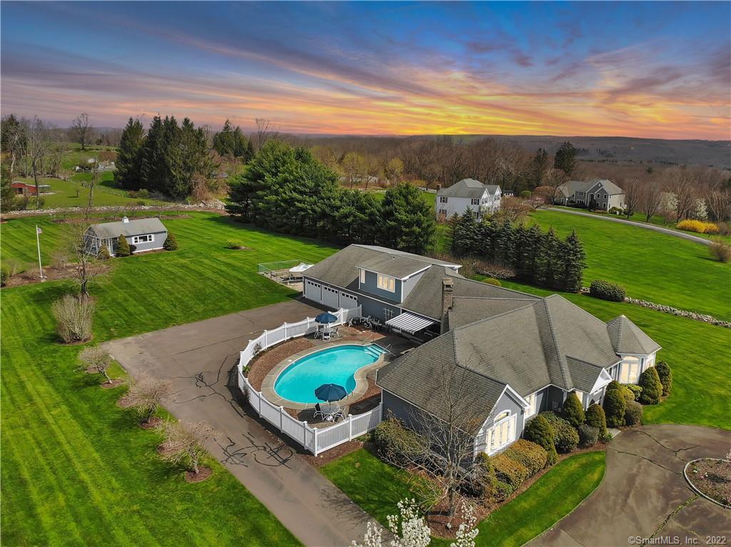 5 Pheasant Ridge Road Newtown CT 06470