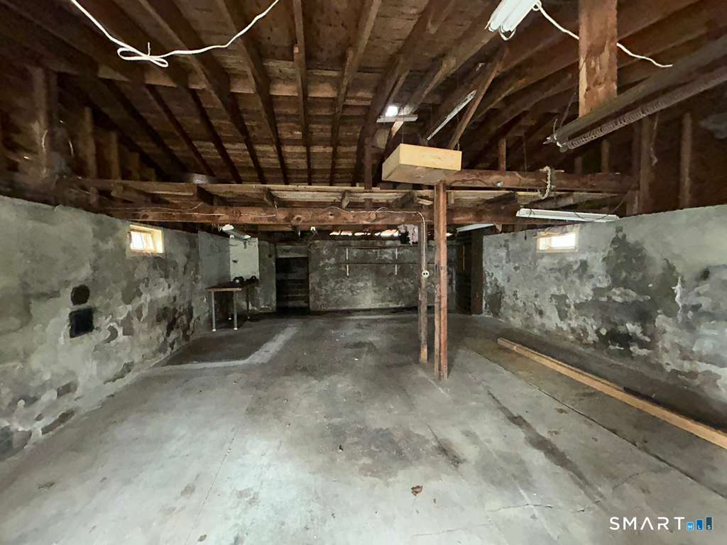 17 Comstock Avenue Waterford CT 06382