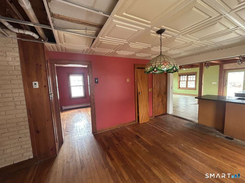 17 Comstock Avenue Waterford CT 06382