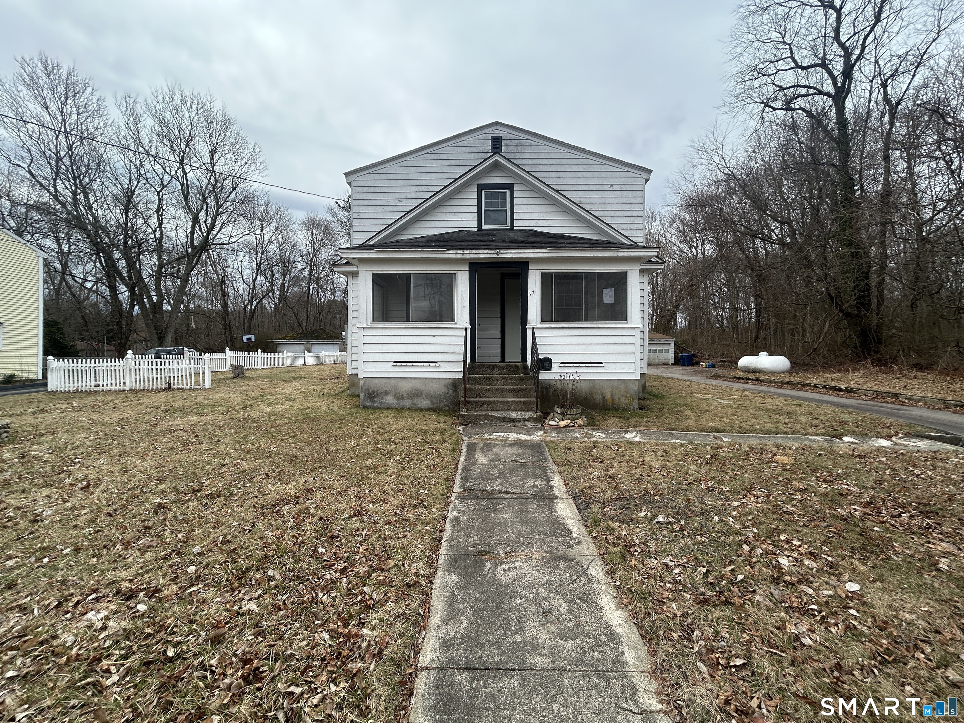 17 Comstock Avenue Waterford CT 06382