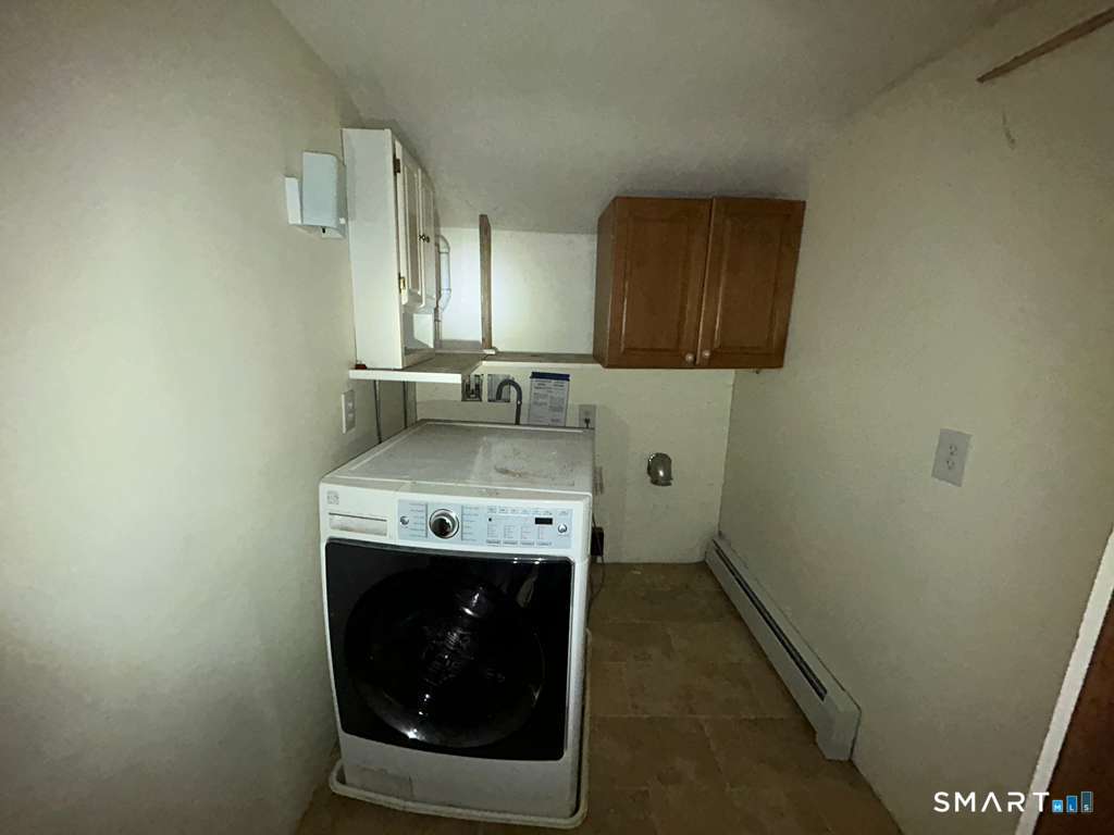 17 Comstock Avenue Waterford CT 06382