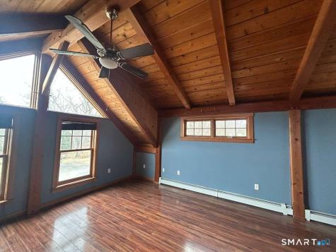 17 Comstock Avenue Waterford CT 06382