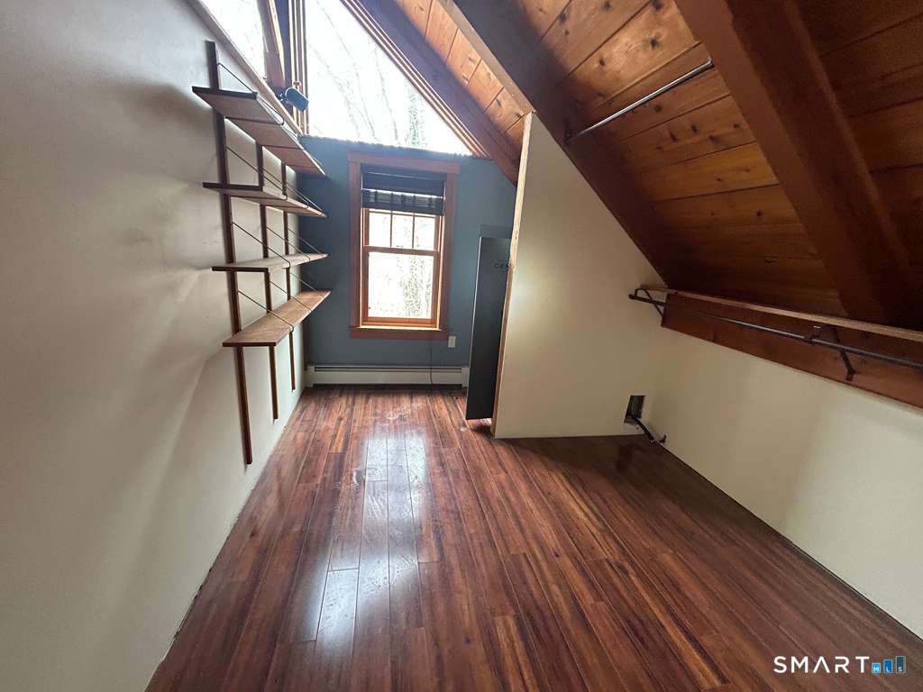 17 Comstock Avenue Waterford CT 06382