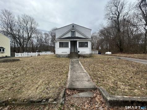 17 Comstock Avenue Waterford CT 06382