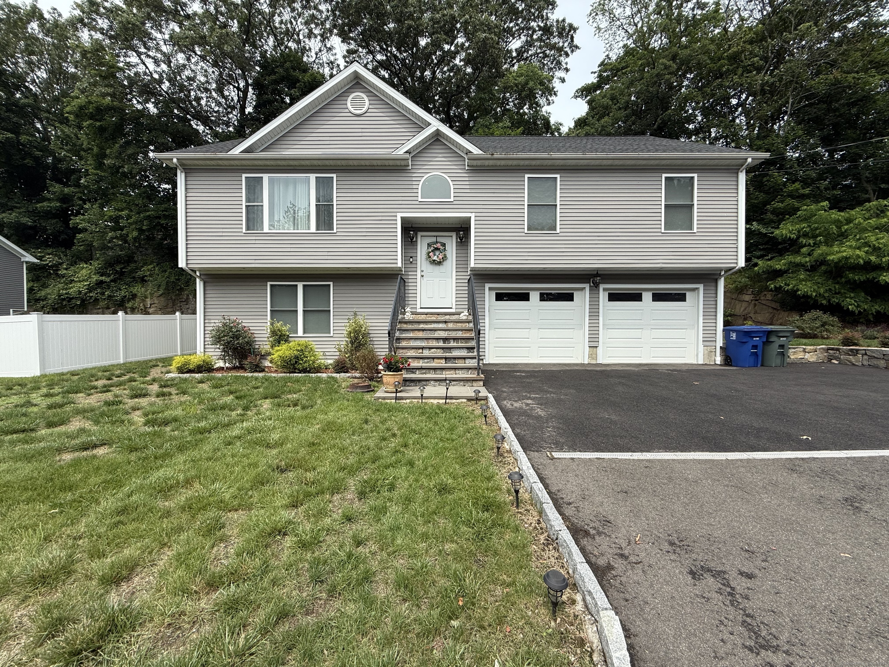 533 Seltsam Road Bridgeport CT 06606