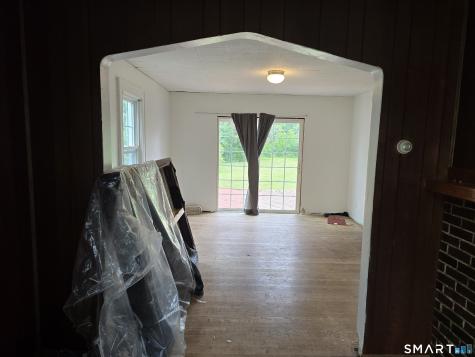 14 Center Court Newington CT 06111