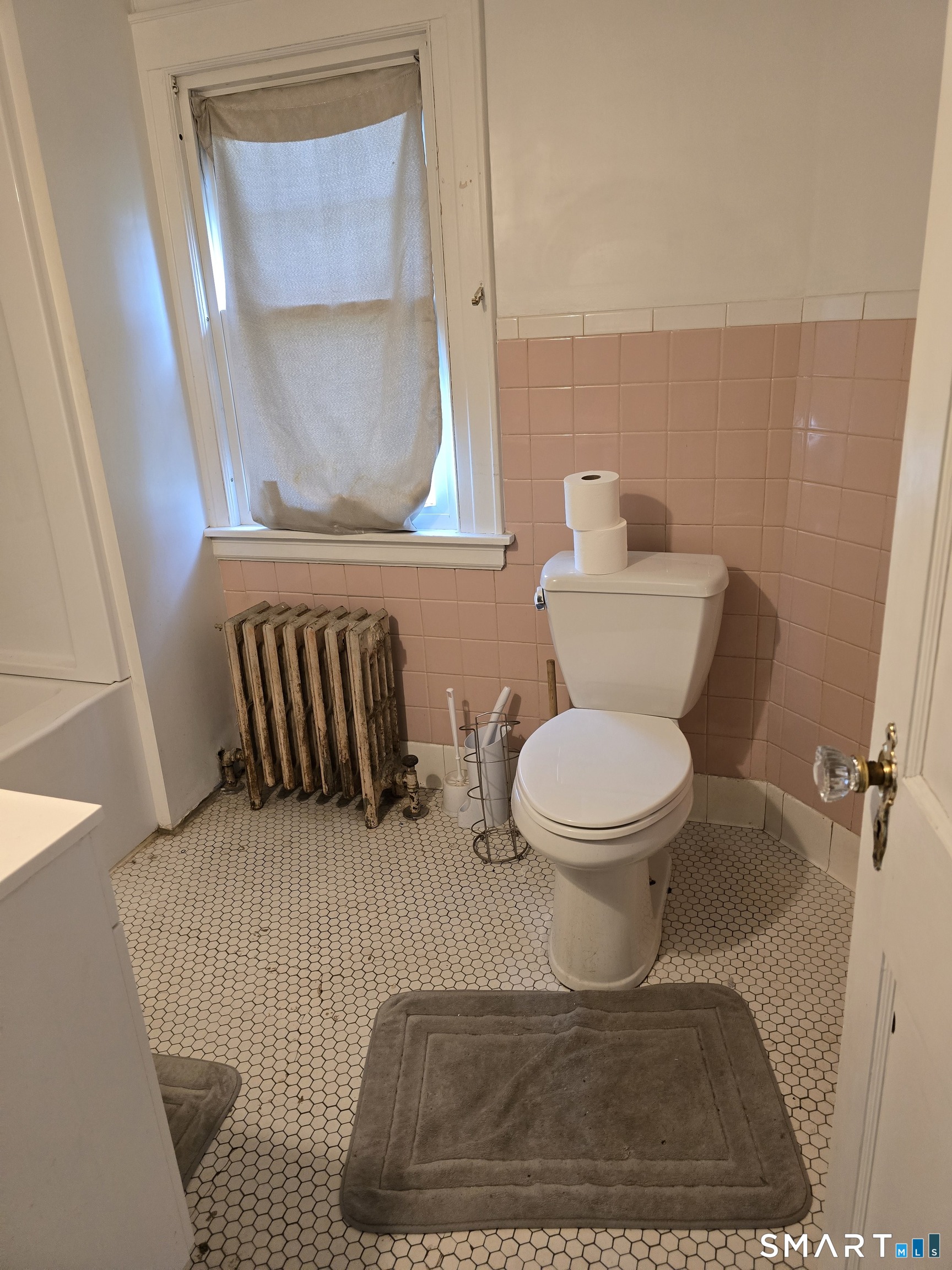 14 Center Court Newington CT 06111