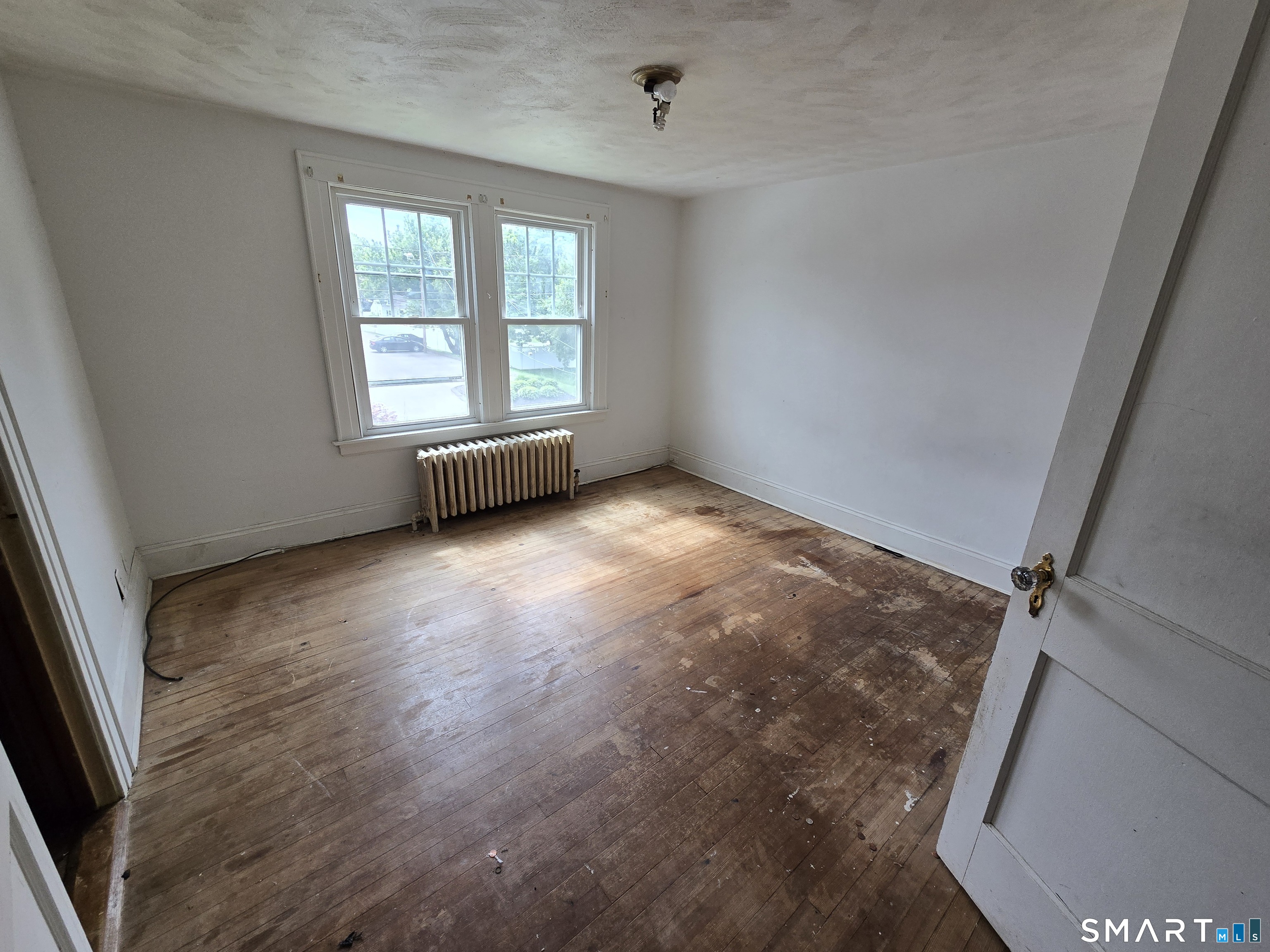 14 Center Court Newington CT 06111
