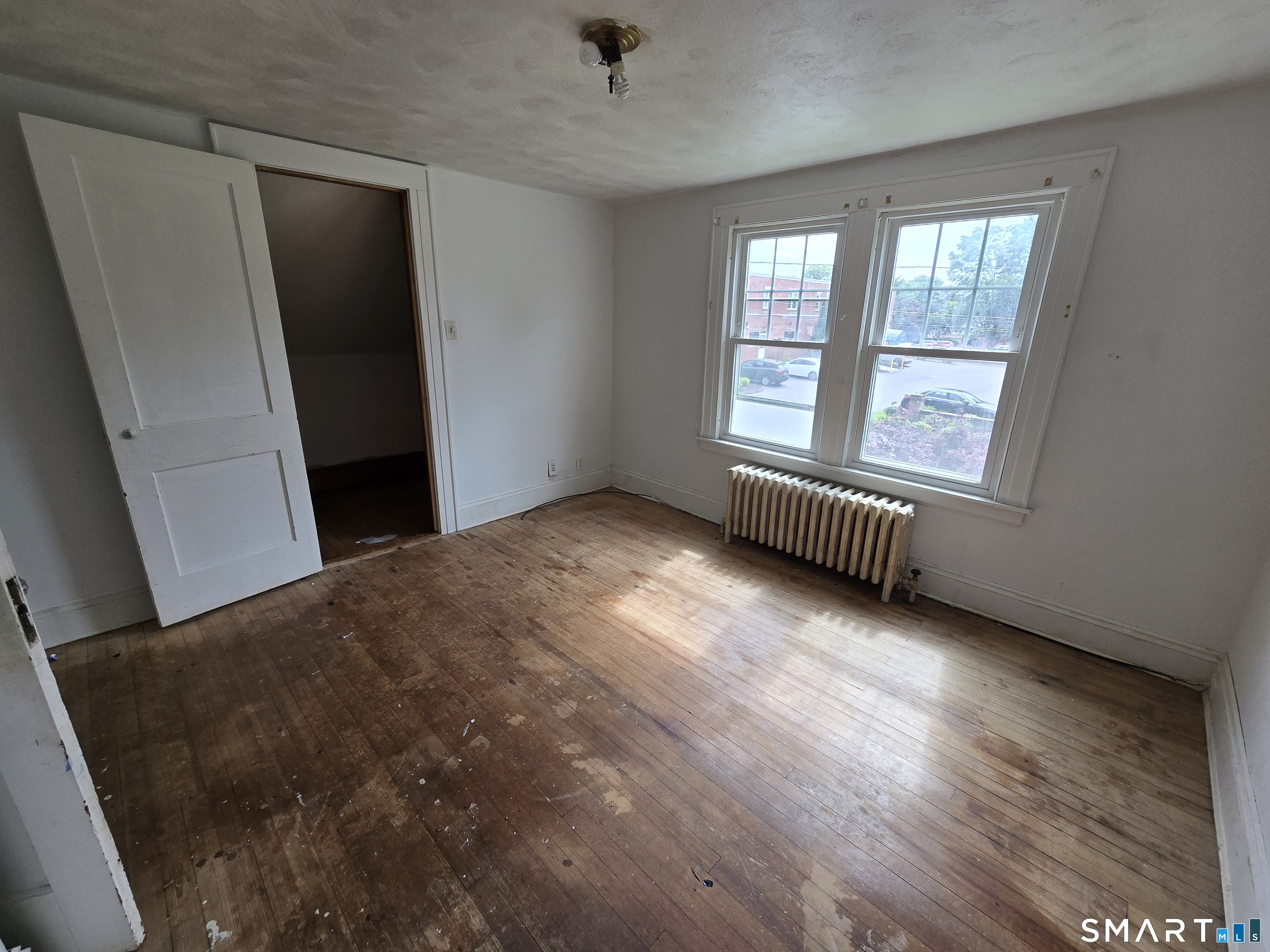 14 Center Court Newington CT 06111