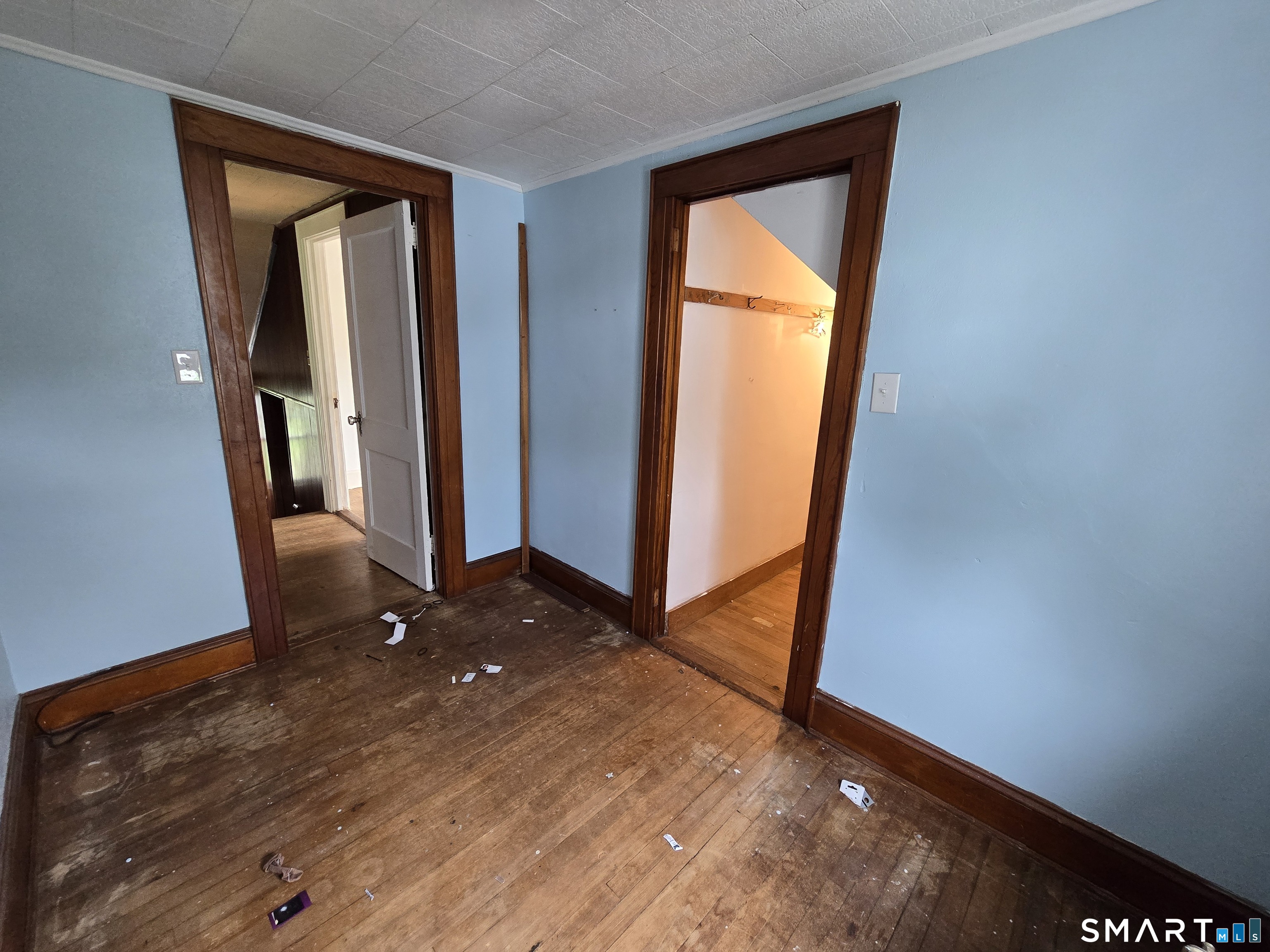 14 Center Court Newington CT 06111