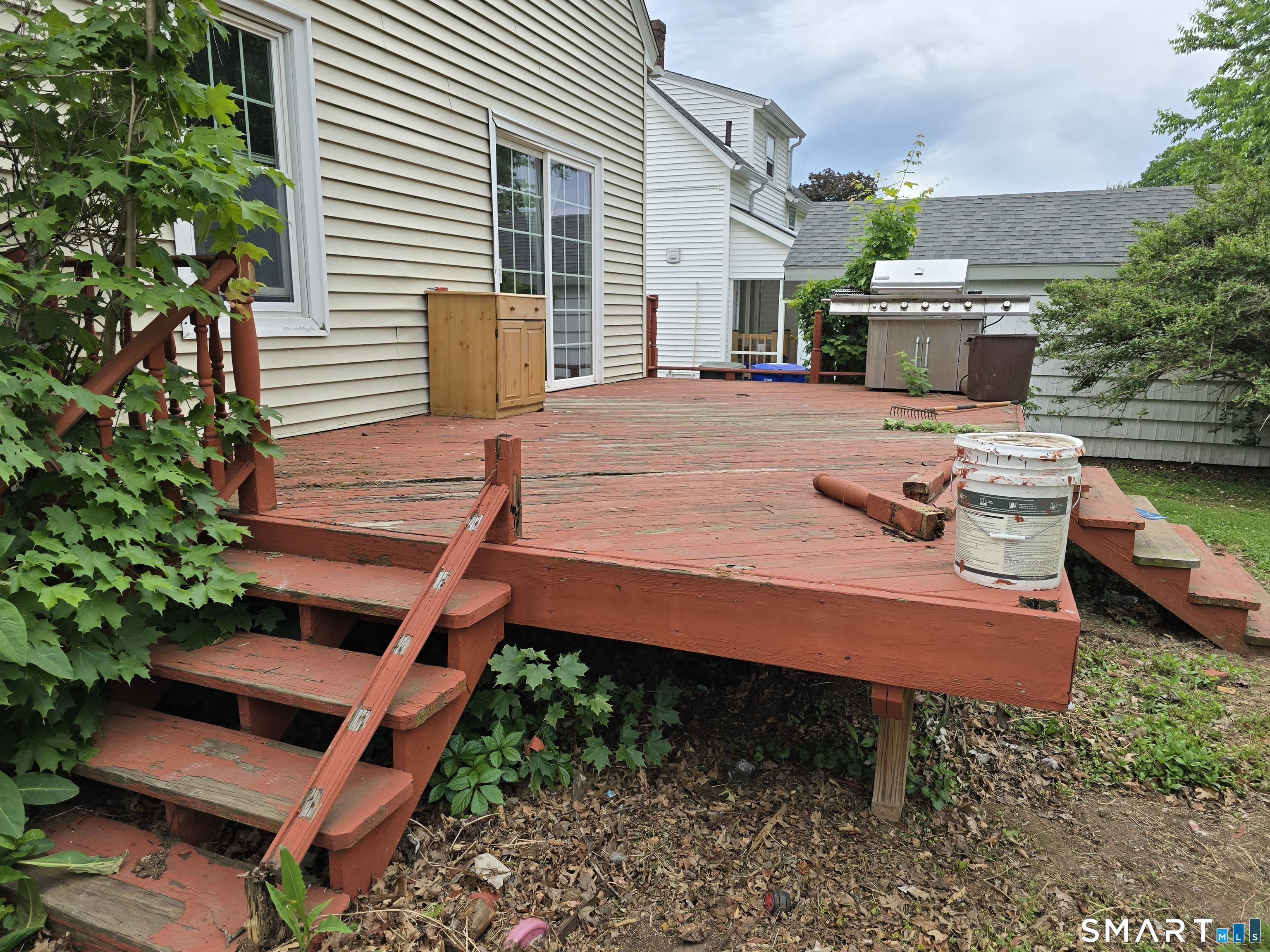 14 Center Court Newington CT 06111