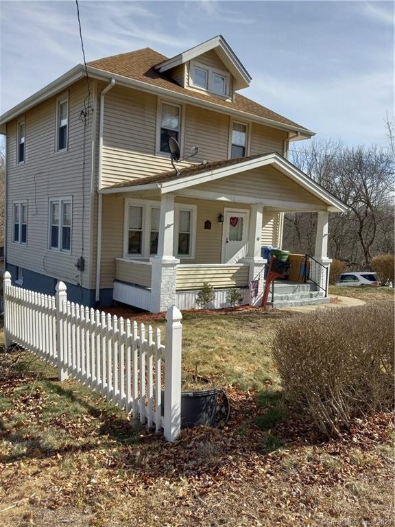 10 Lakeview Street East Hampton CT 06424