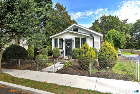 31 Boylston Street West Haven CT 06516