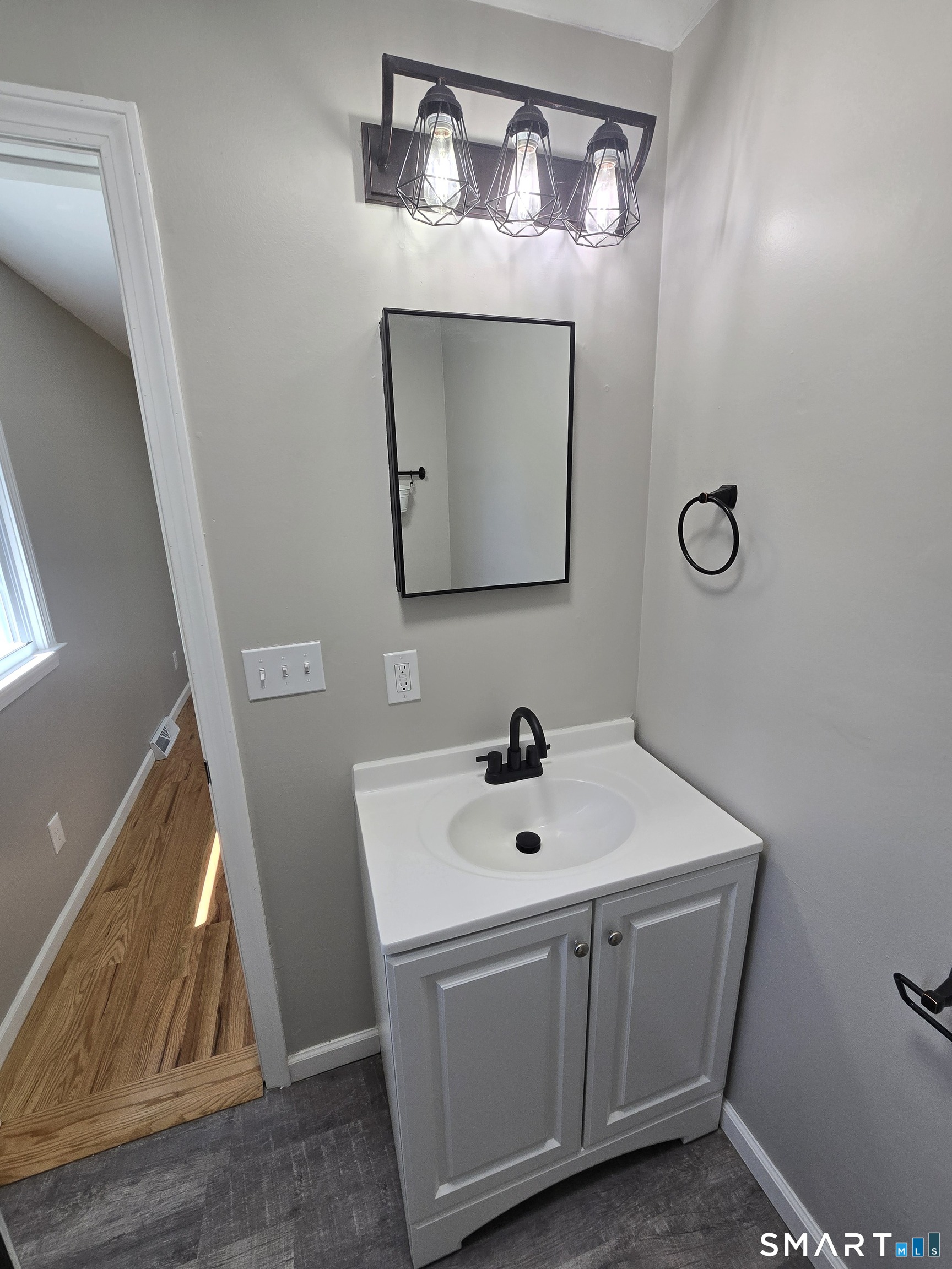 206 Cook Lane Beacon Falls CT 06403