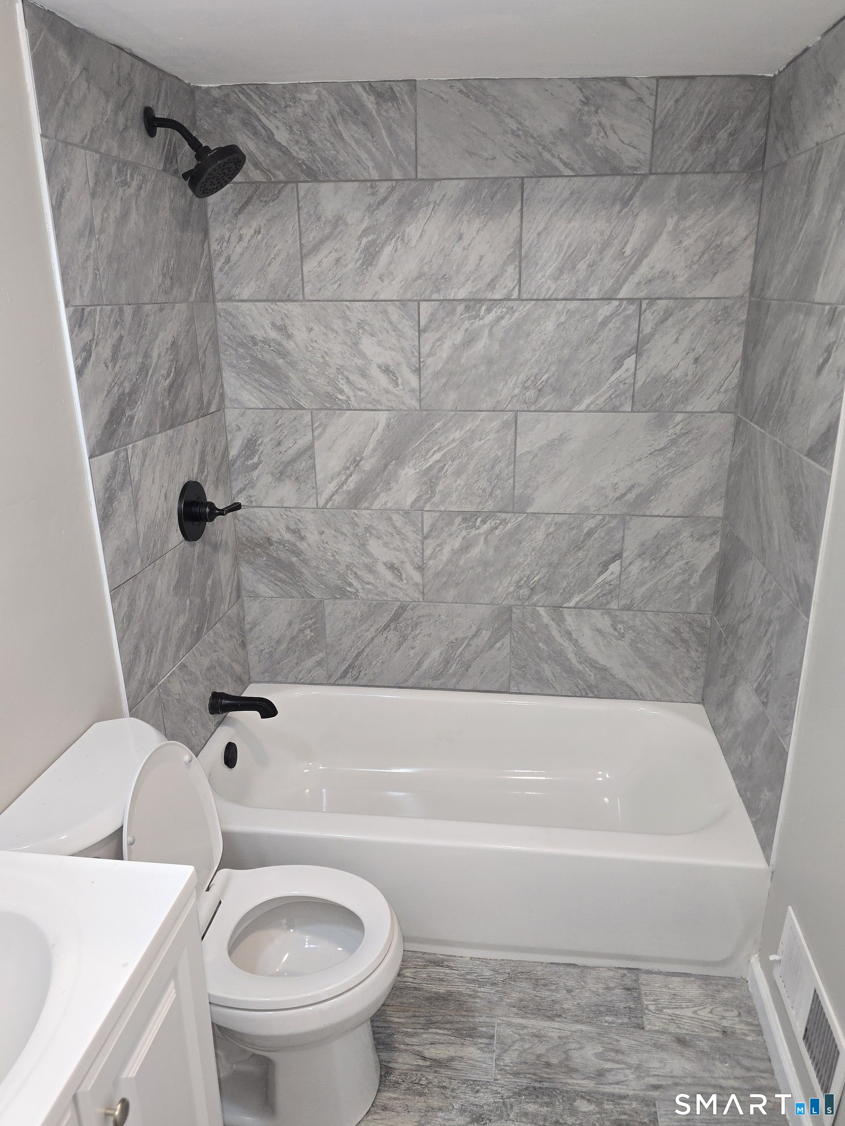 206 Cook Lane Beacon Falls CT 06403