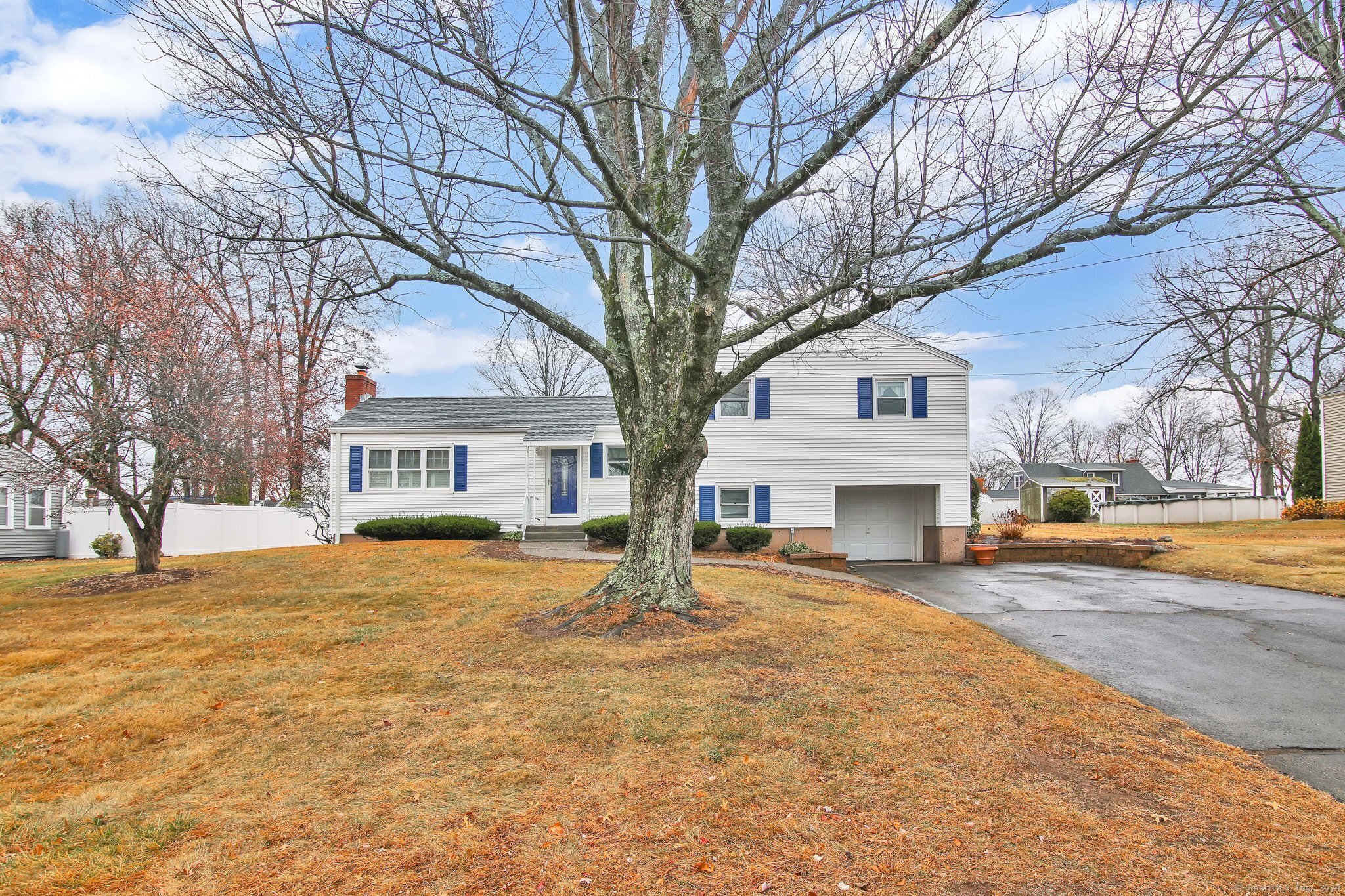 32 Countryside Lane Suffield CT 06078