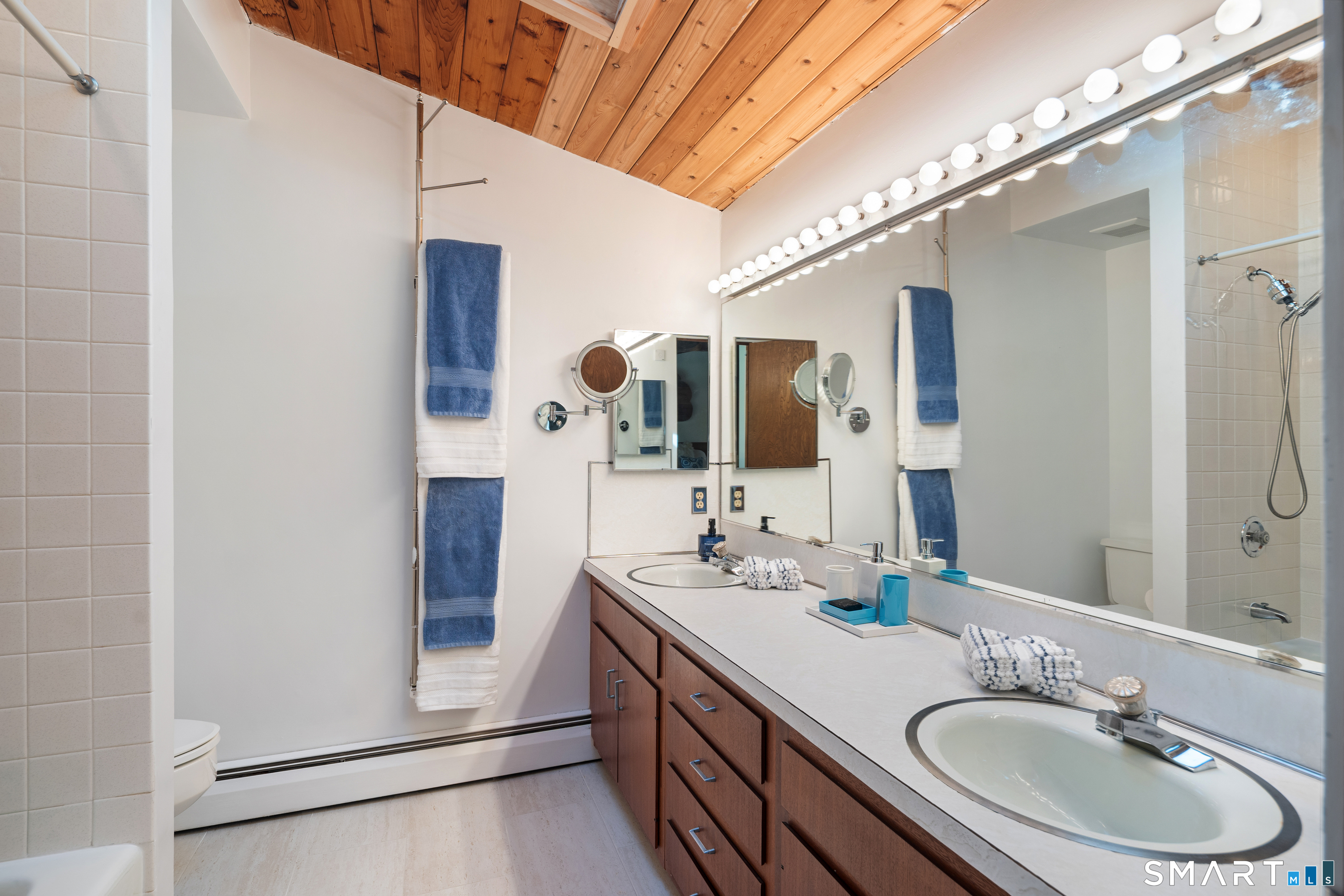 114 Pequot Lane New Canaan CT 06840