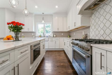 4 Darcangelo Drive Brookfield CT 06804
