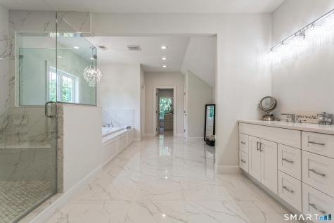 4 Darcangelo Drive Brookfield CT 06804