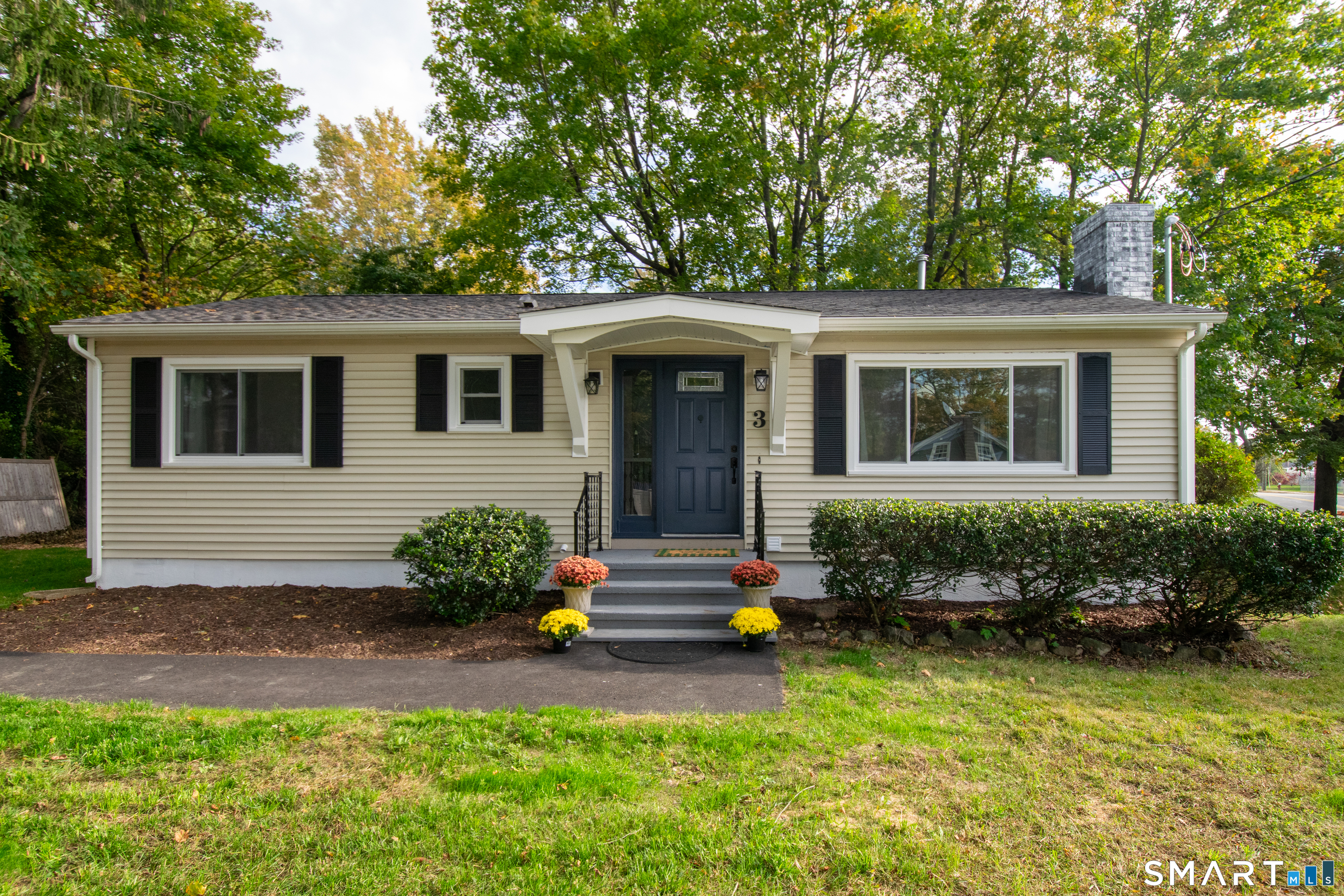3 Pattagansett Court East Lyme CT 06333