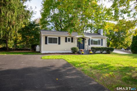 3 Pattagansett Court East Lyme CT 06333
