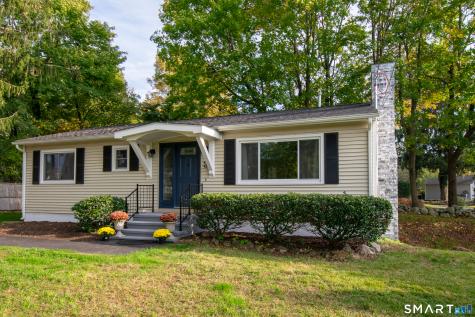 3 Pattagansett Court East Lyme CT 06333