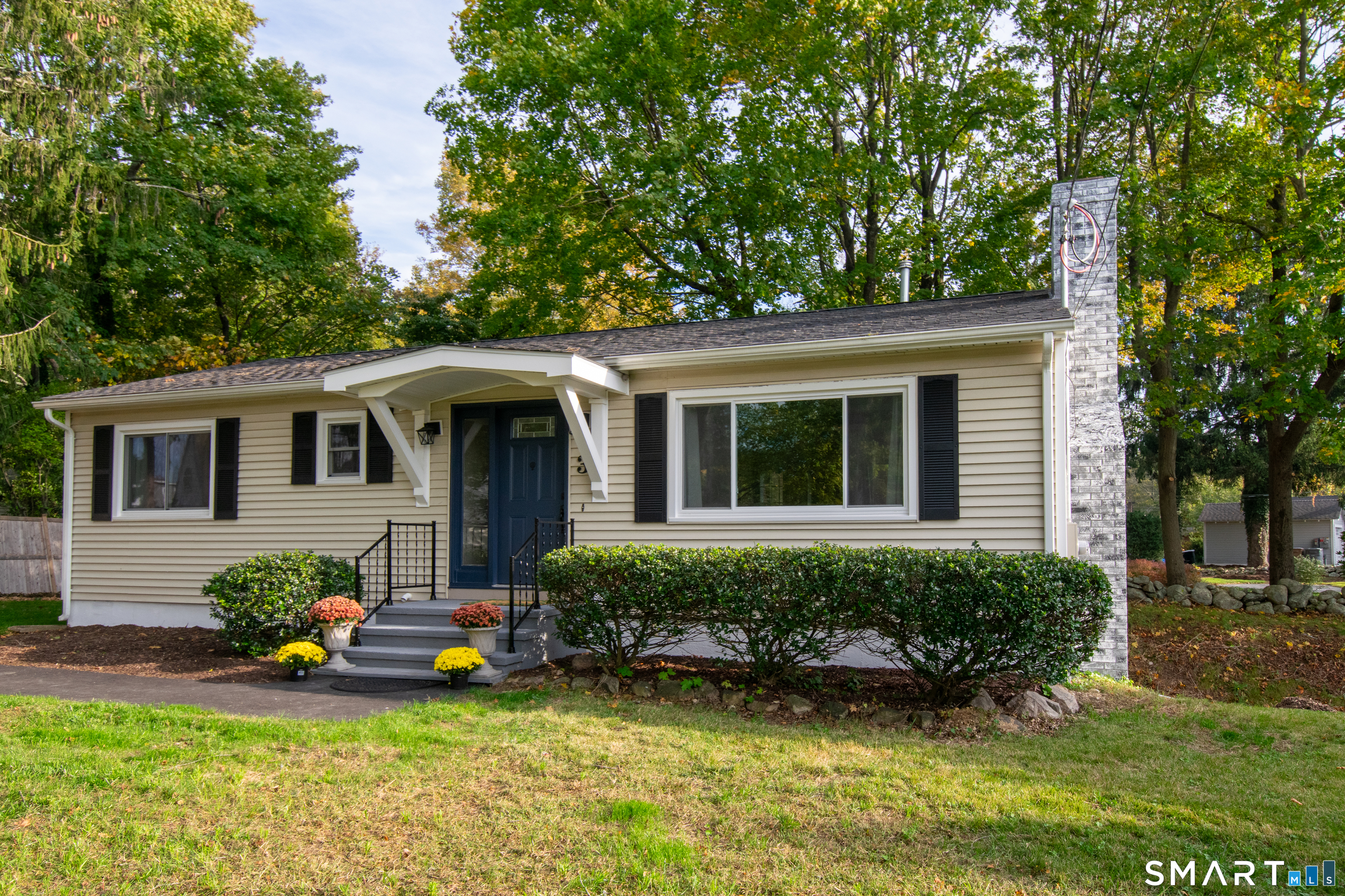 3 Pattagansett Court East Lyme CT 06333