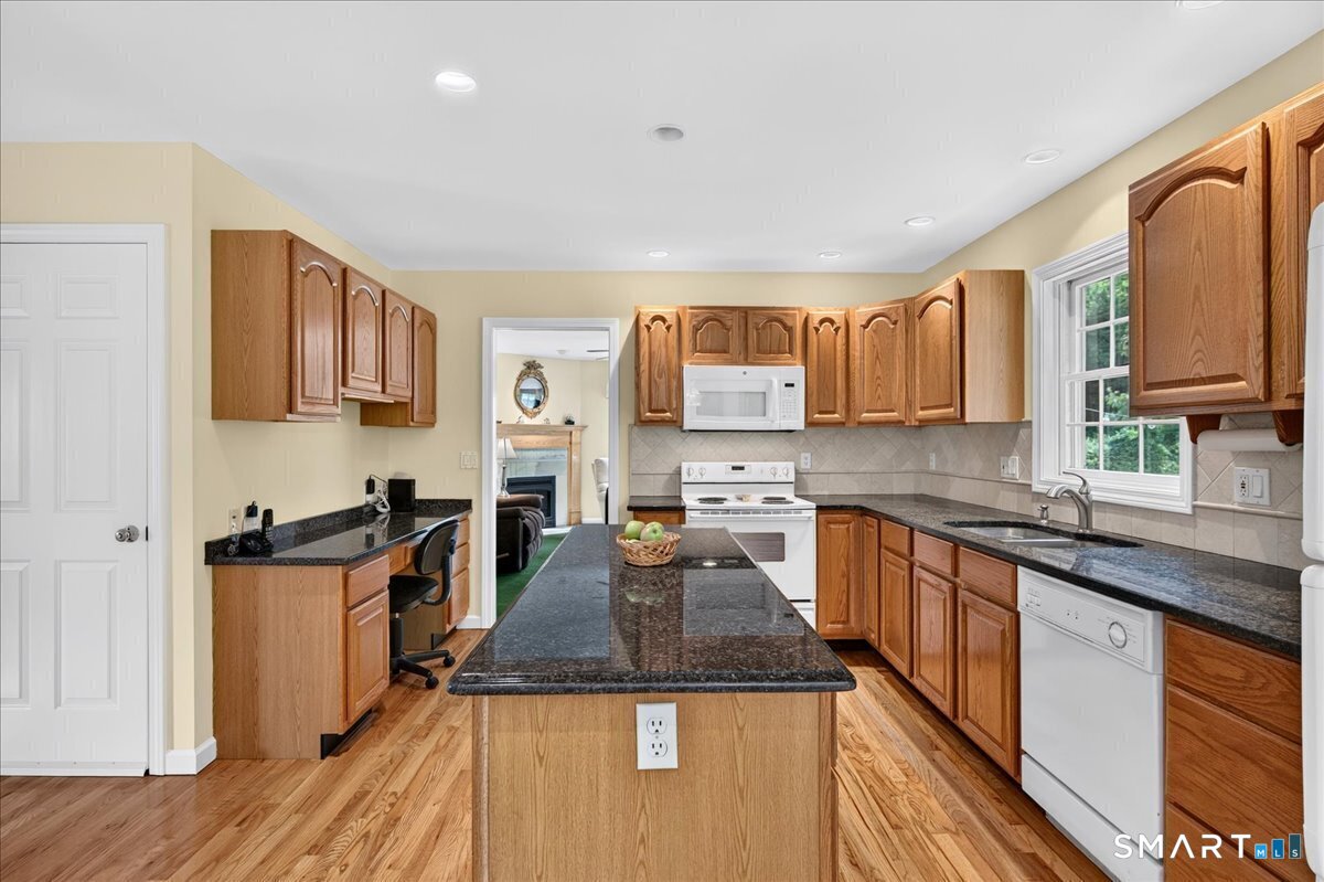 13 High Field Lane Chester CT 06412