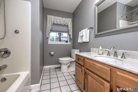 20 Down Draft Circle West Haven CT 06516