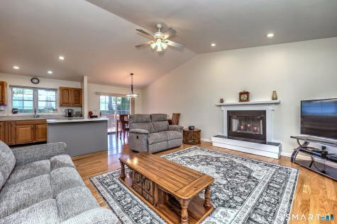 20 Down Draft Circle West Haven CT 06516