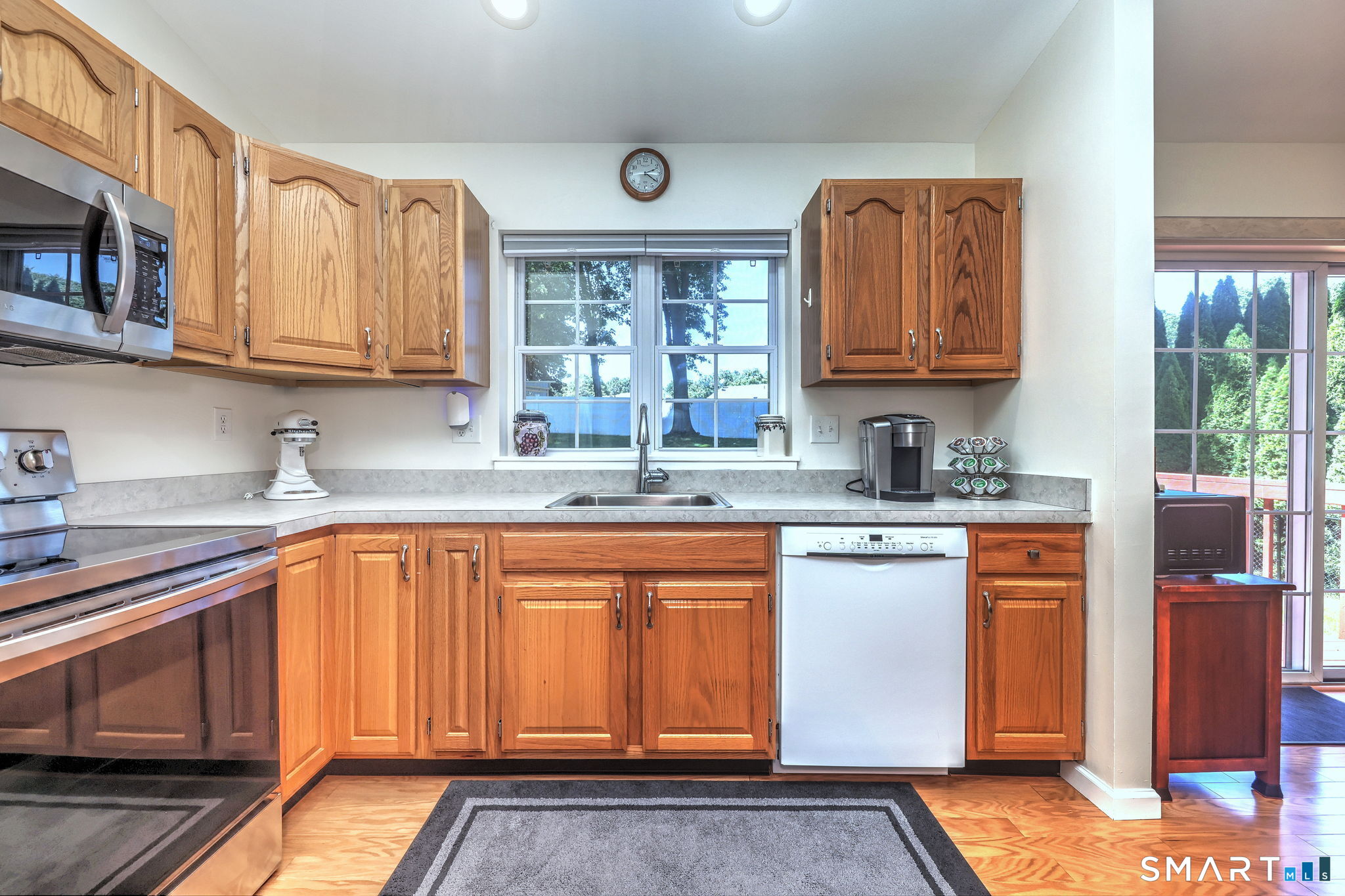 20 Down Draft Circle West Haven CT 06516